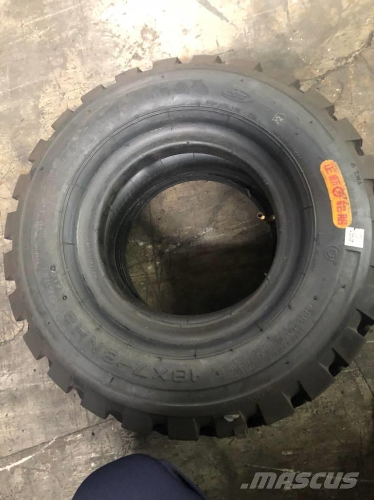  Cheng Shin 18x7-8 Banden, wielen en velgen