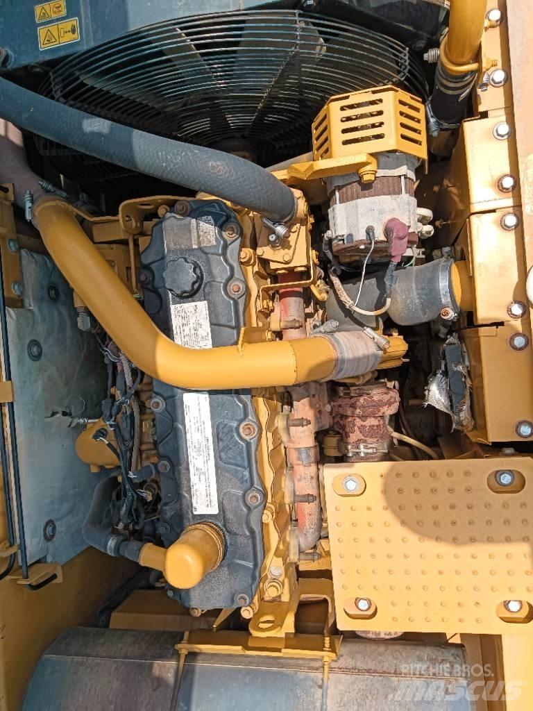 CAT 325 D Rupsgraafmachines