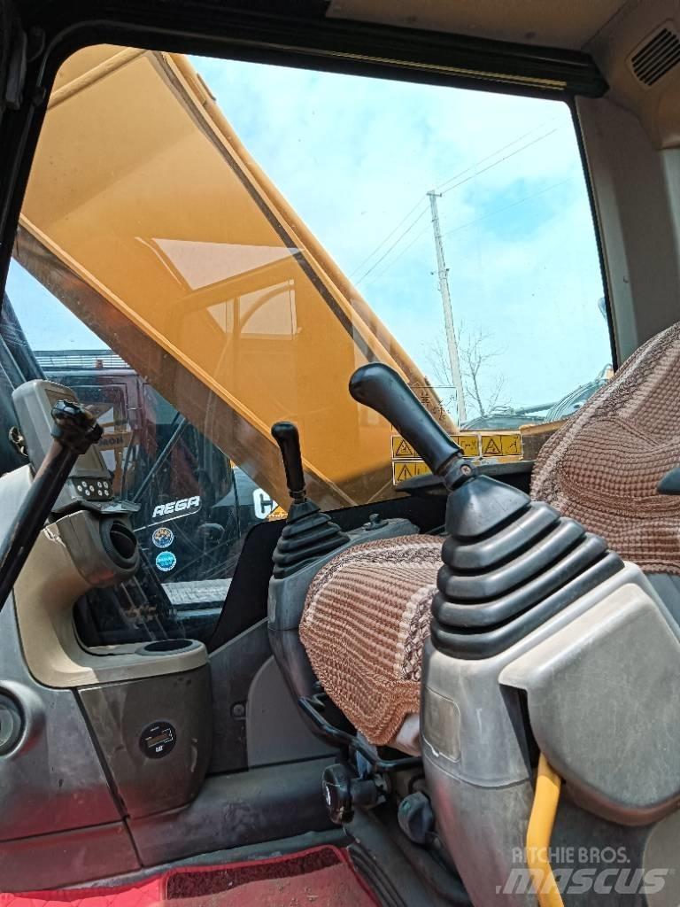 CAT 325 D Rupsgraafmachines