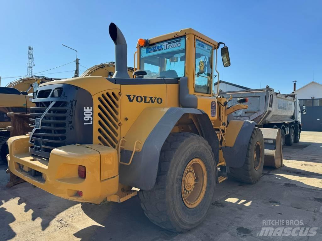Volvo L 90 E Wielladers