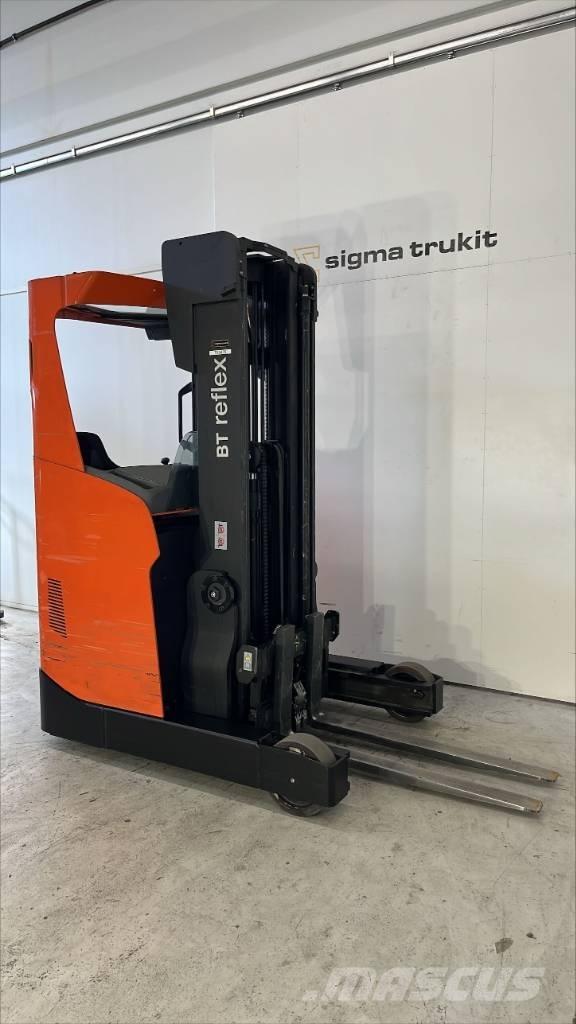 BT RR E 140 H Reachtruck voor hoog niveau