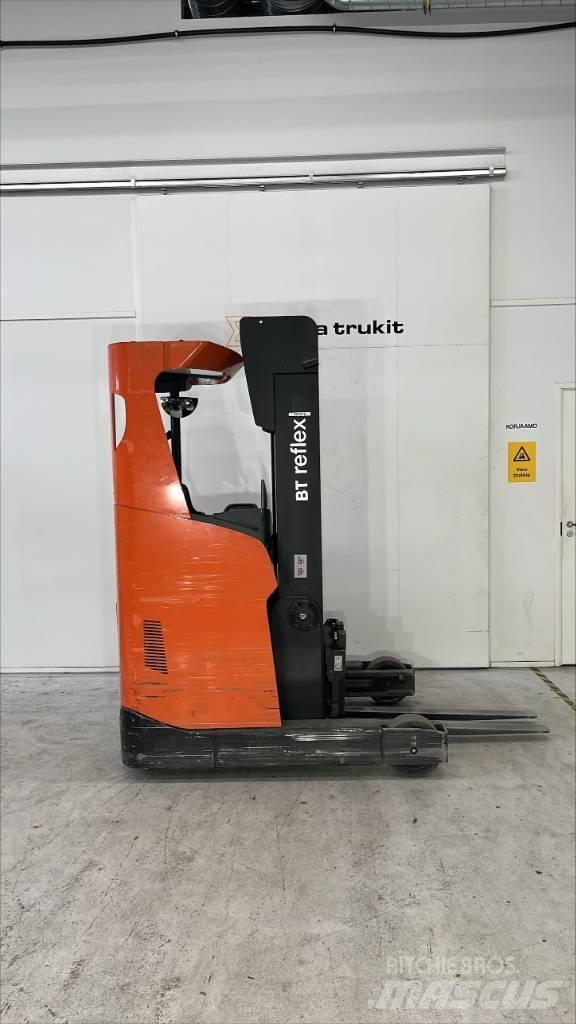 BT RR E 140 H Reachtruck voor hoog niveau