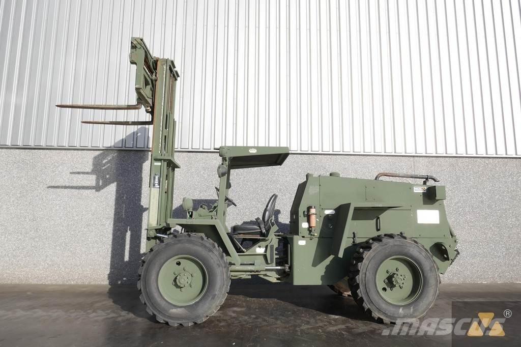 CASE M4K Ex-army Vorkheftruck voor zwaar terrein