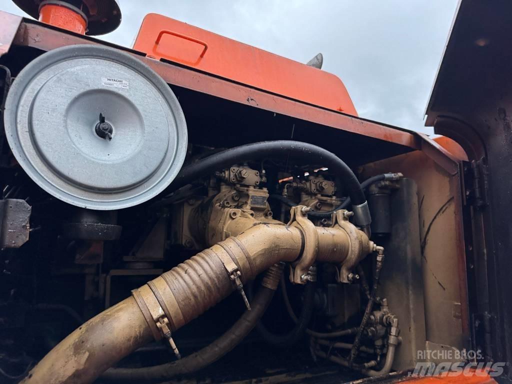 Hitachi FH 200 LC Rupsgraafmachines