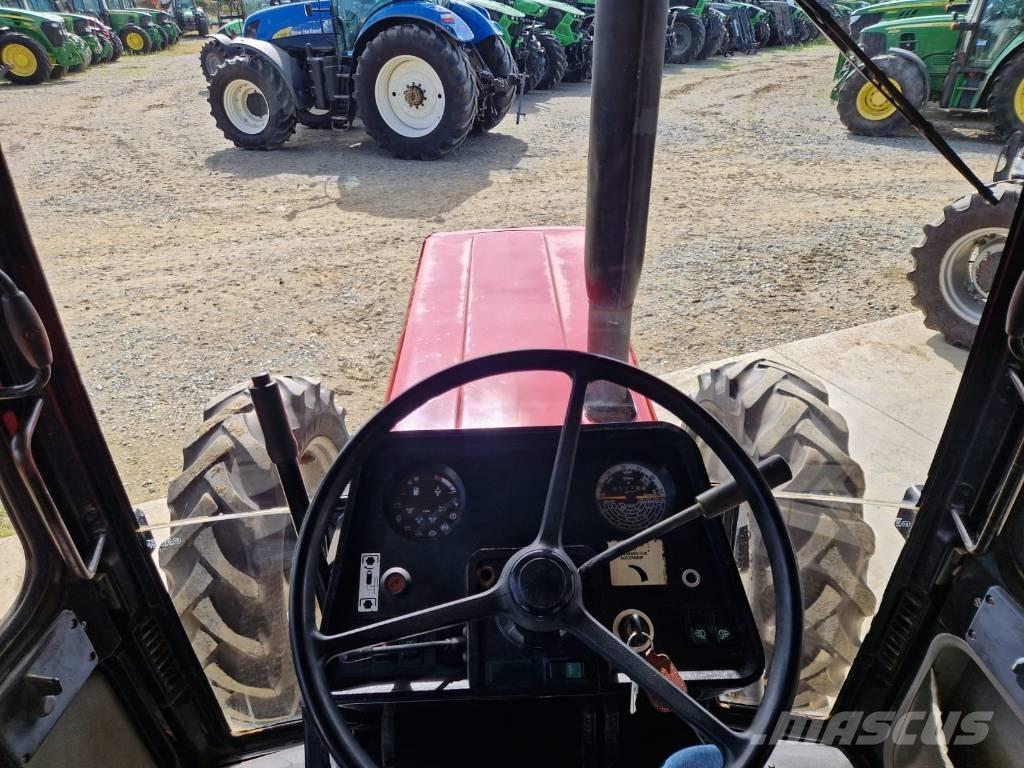 Case IH 856 XL Tractoren