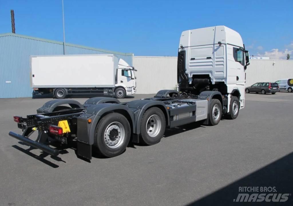 MAN TGX / TGS chassi Vlakke laadvloer met kraan