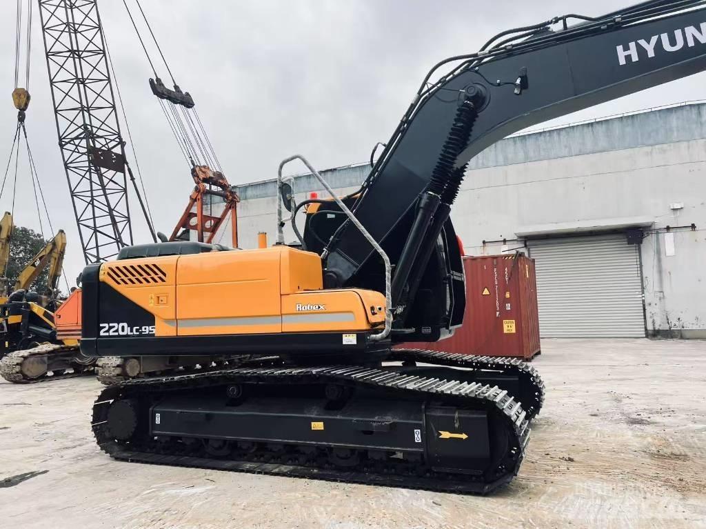 Hyundai R220LC-9S Midigraafmachines 7t - 12t