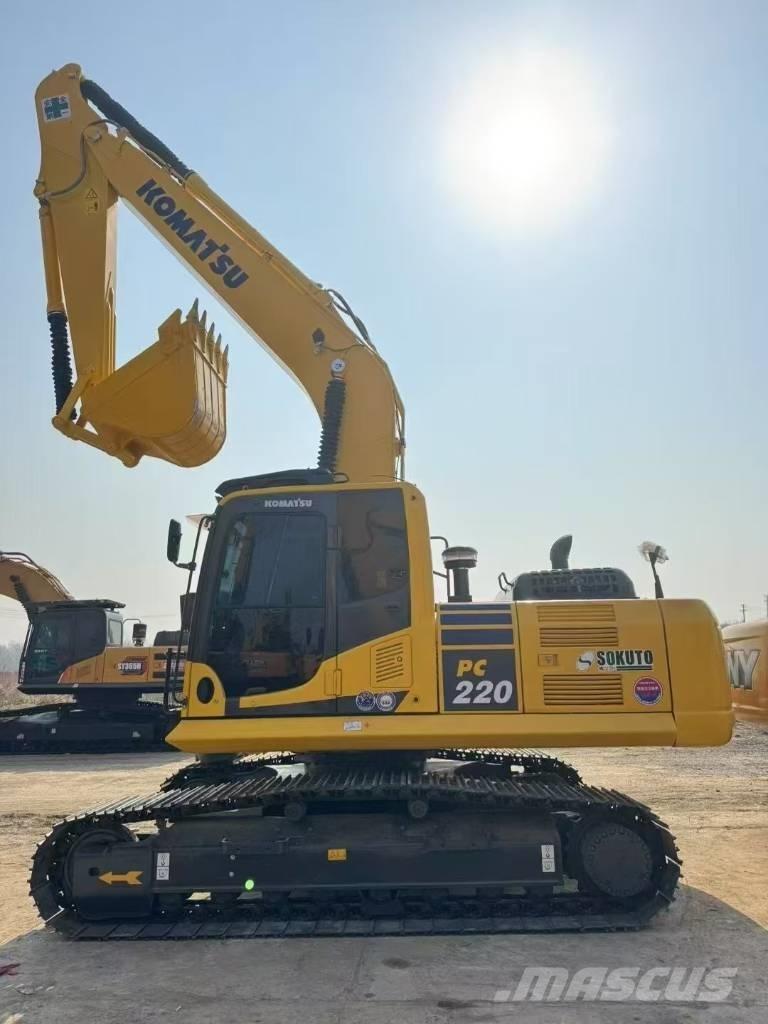 Komatsu 220-8 Rupsgraafmachines