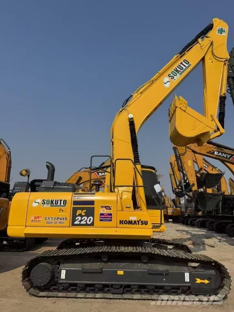 Komatsu 220-8 Rupsgraafmachines