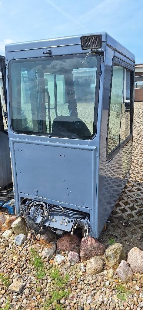 CASE 988 CK Cabine en interieur