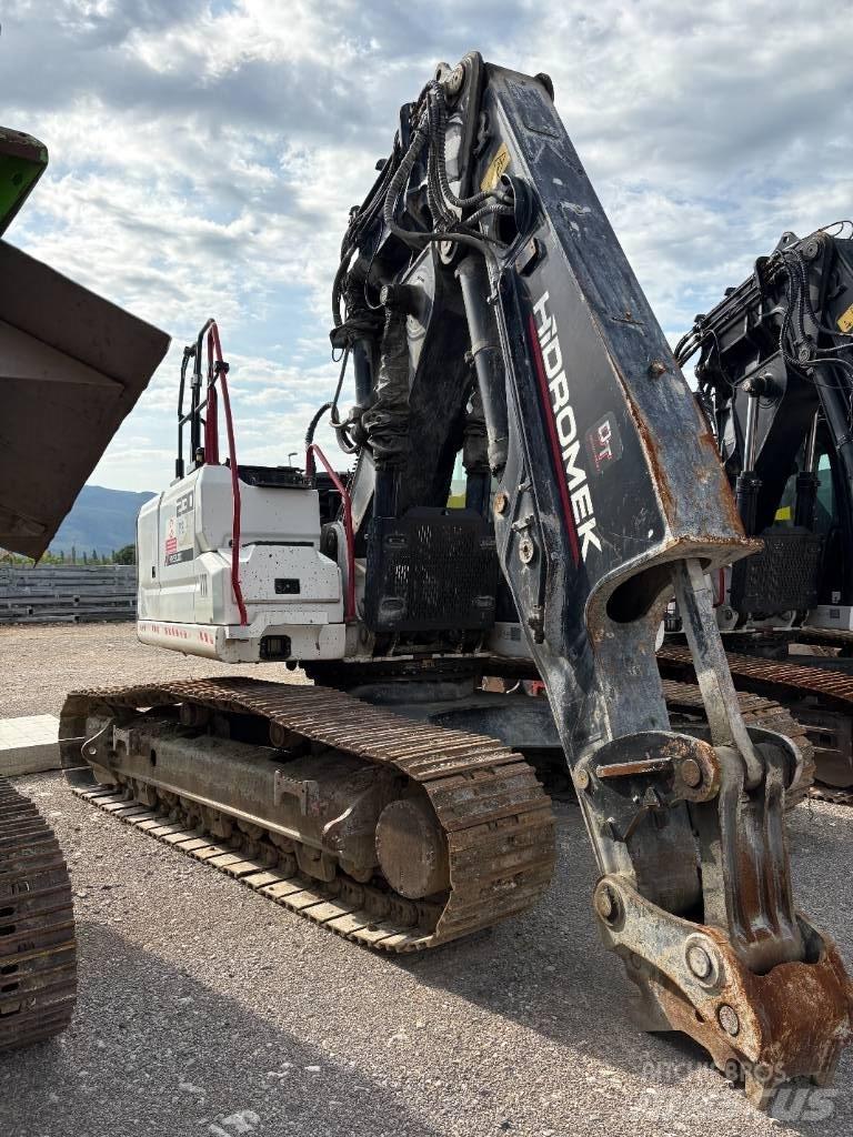 Hidromek 230 LC TX Sloopgraafmachines