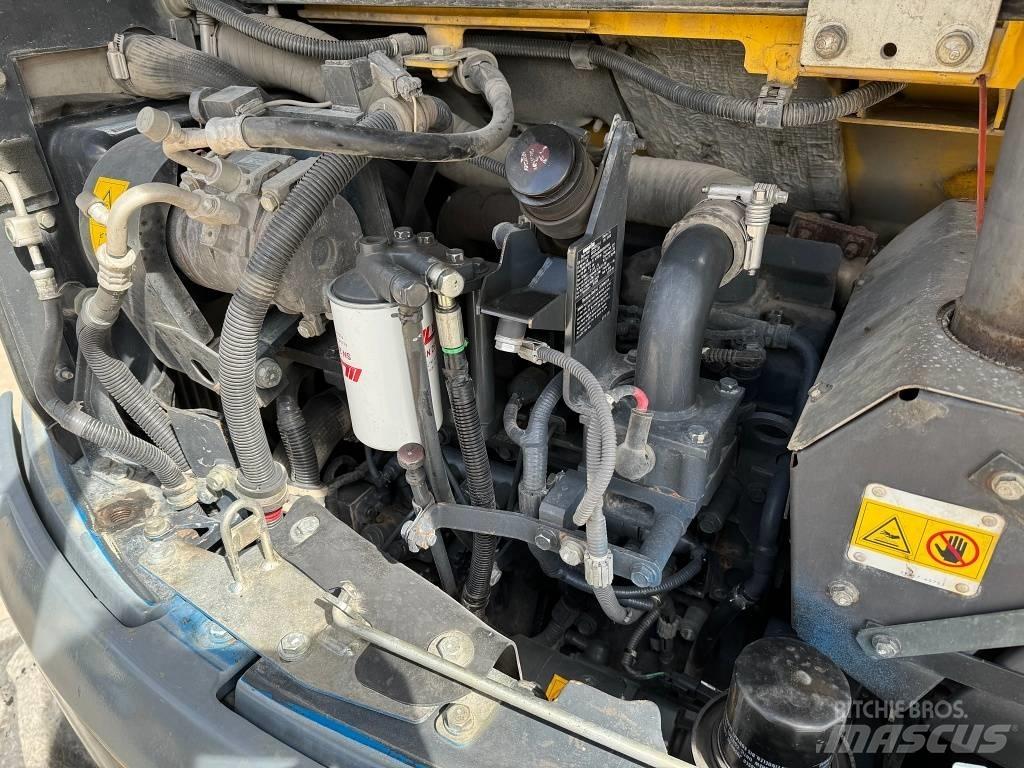 Komatsu PW 98 MR-8 Wielgraafmachines