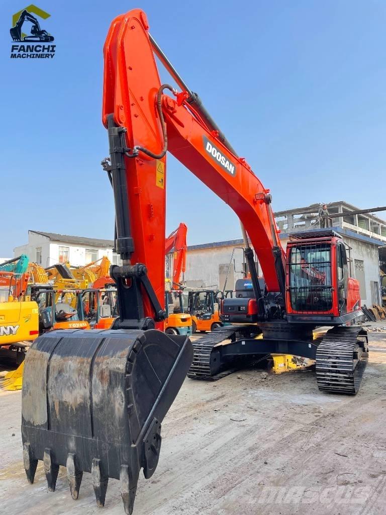 Doosan DX 300 LCA Rupsgraafmachines