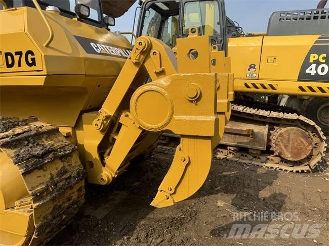 CAT D 7 G Graders
