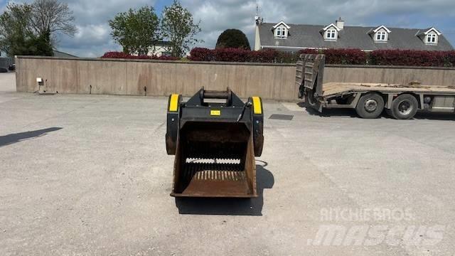 MB Crusher BF 90.3 Vergruisbakken