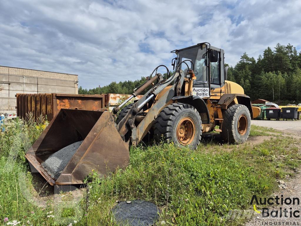 CASE 621 D Wielladers