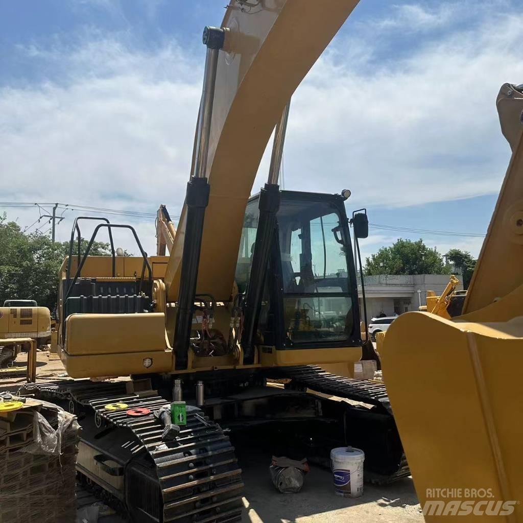 CAT 330 Rupsgraafmachines