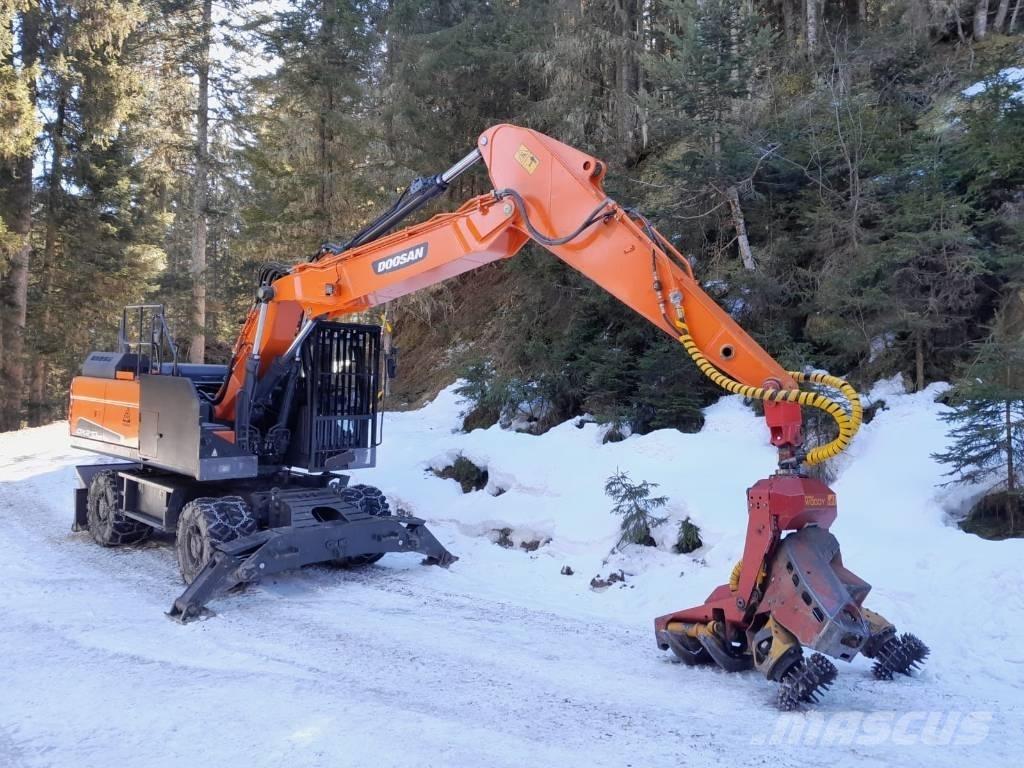 Doosan DX 210 W Bosbouw graafmachines