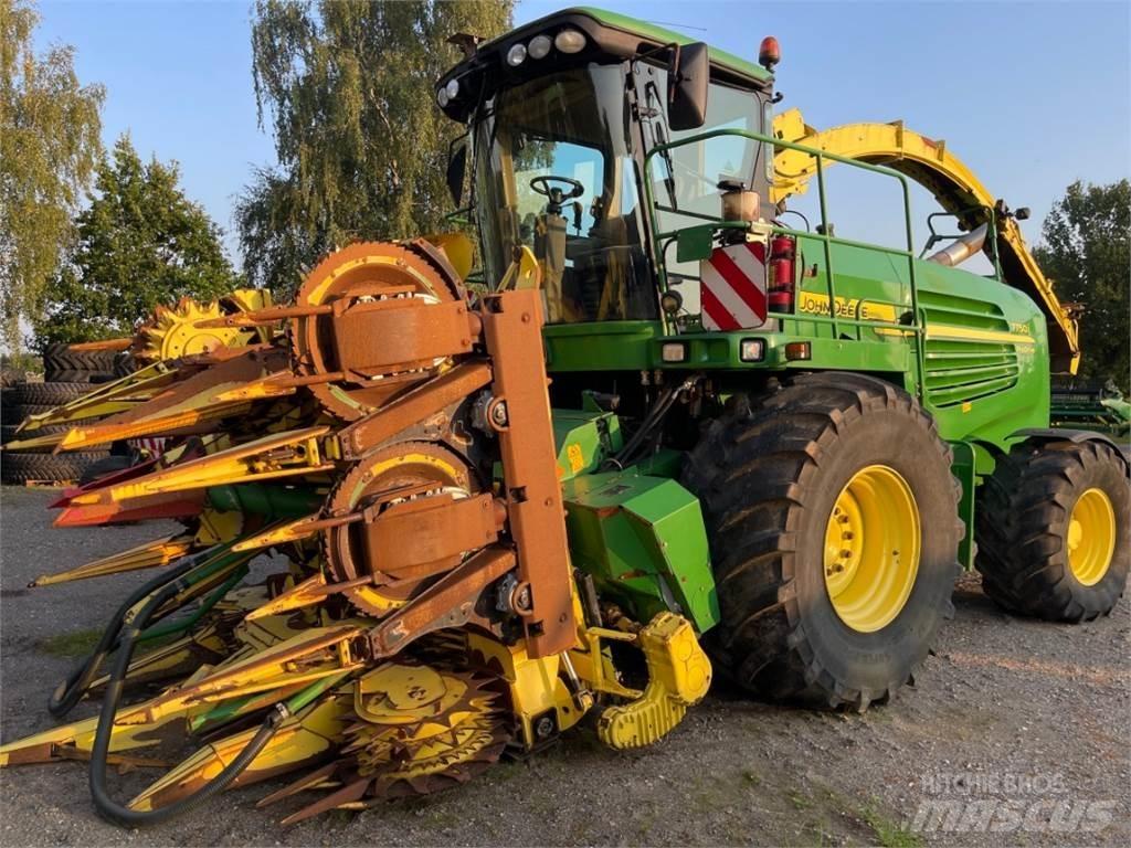 John Deere 7750 Getrokken veldhakselaar