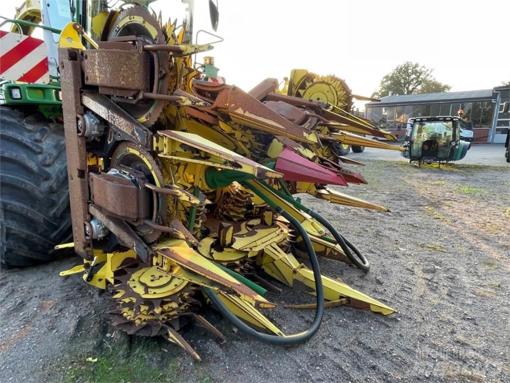 John Deere 7750 Getrokken veldhakselaar