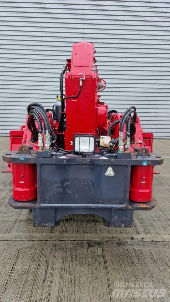 Unic URW-506 CDMER Minikranen