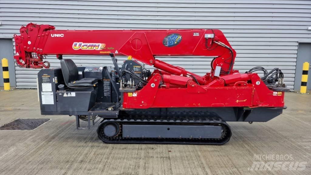 Unic URW-506 CDMER Minikranen