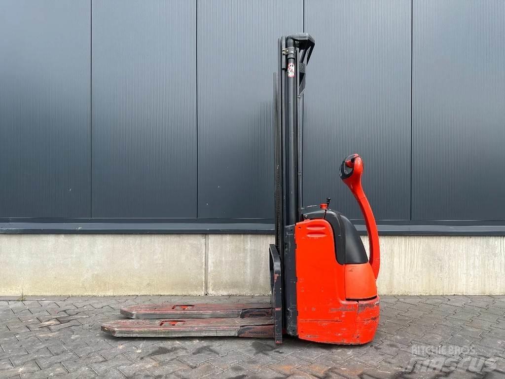 Linde L12 Meeloop stapelaar