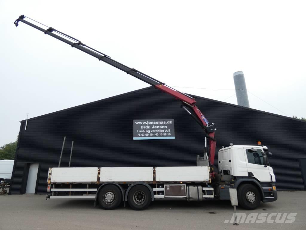 Scania P 360 Vlakke laadvloer met kraan