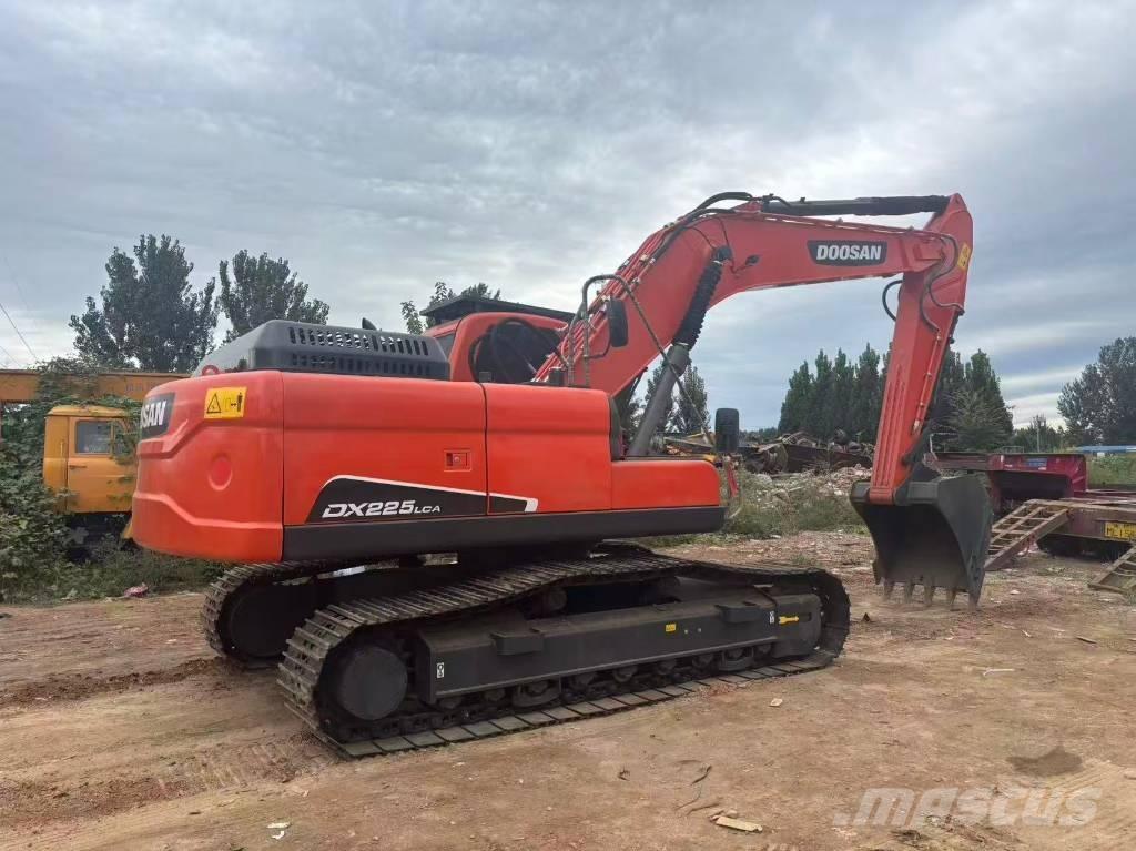 Doosan DX 225 Rupsgraafmachines