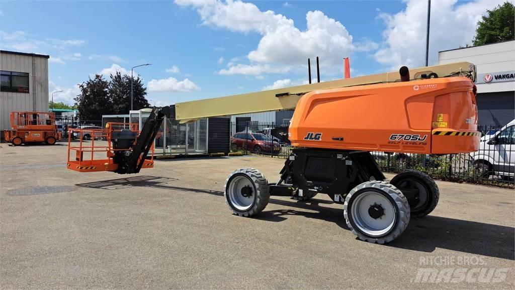 JLG 670SJ Telescoophoogwerkers