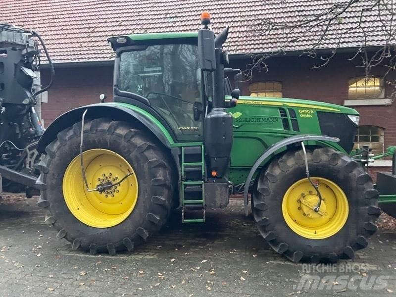 John Deere 6230R Tractoren