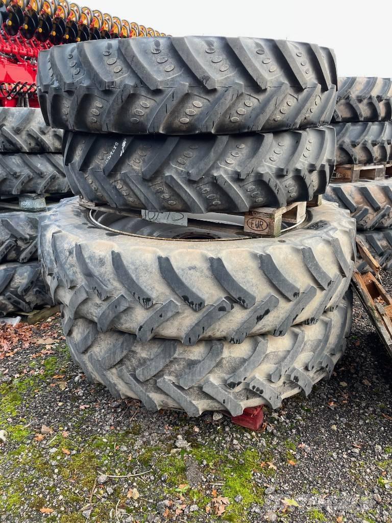 Mitas SET OF WHEELS Banden, wielen en velgen