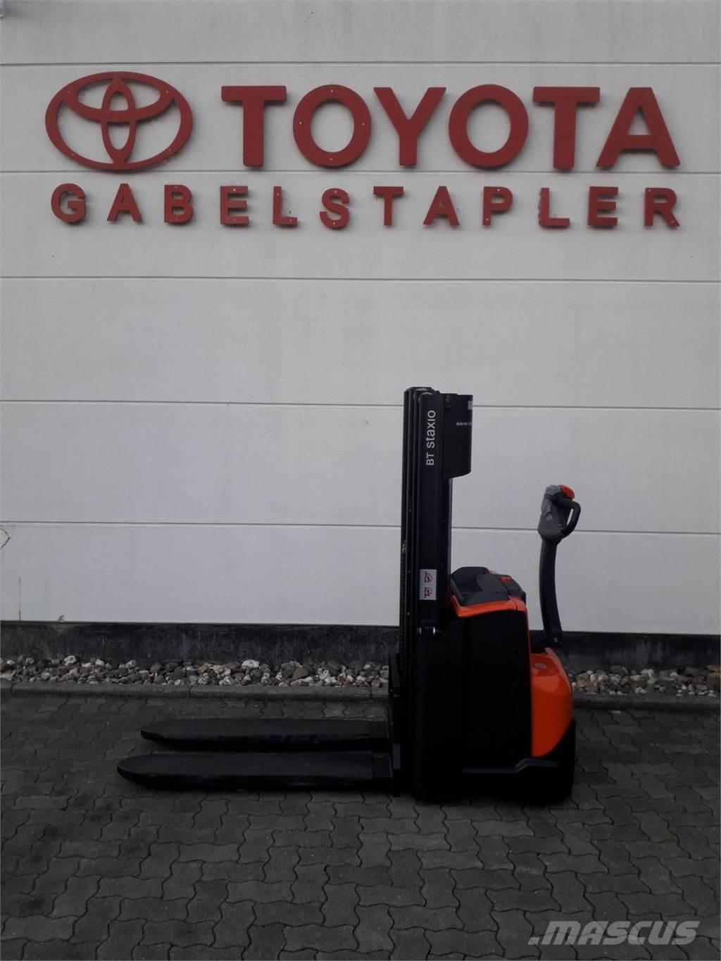 Toyota SWE120 Meeloop stapelaar
