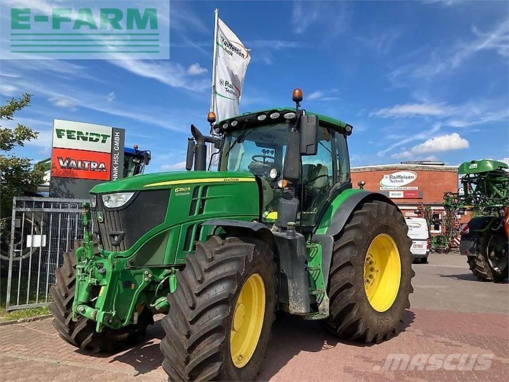 John Deere 6250 r Tractoren