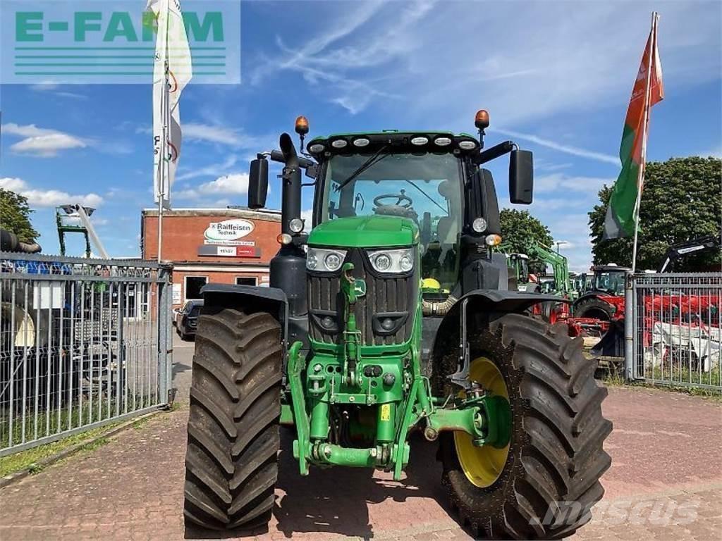 John Deere 6250 r Tractoren
