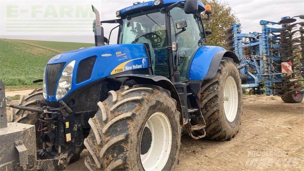New Holland T7050 Tractoren