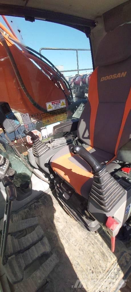 Doosan DX 300 LC Rupsgraafmachines