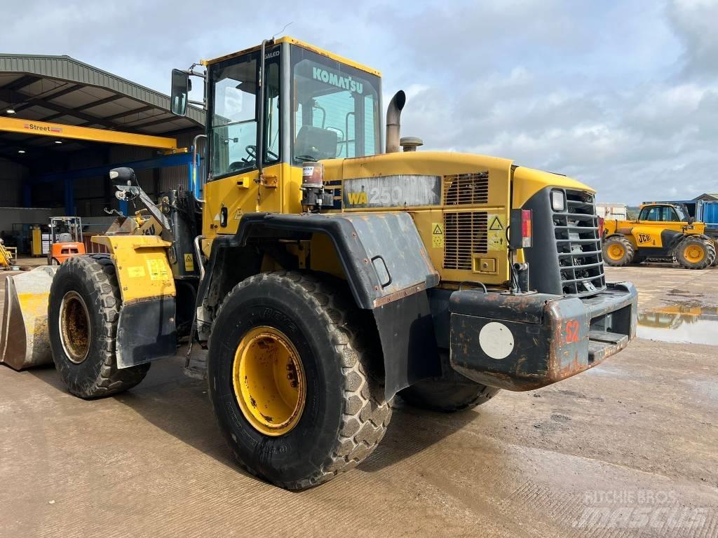 Komatsu WA 250-5H Wielladers