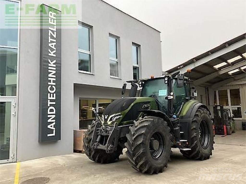 Valtra q305 Tractoren