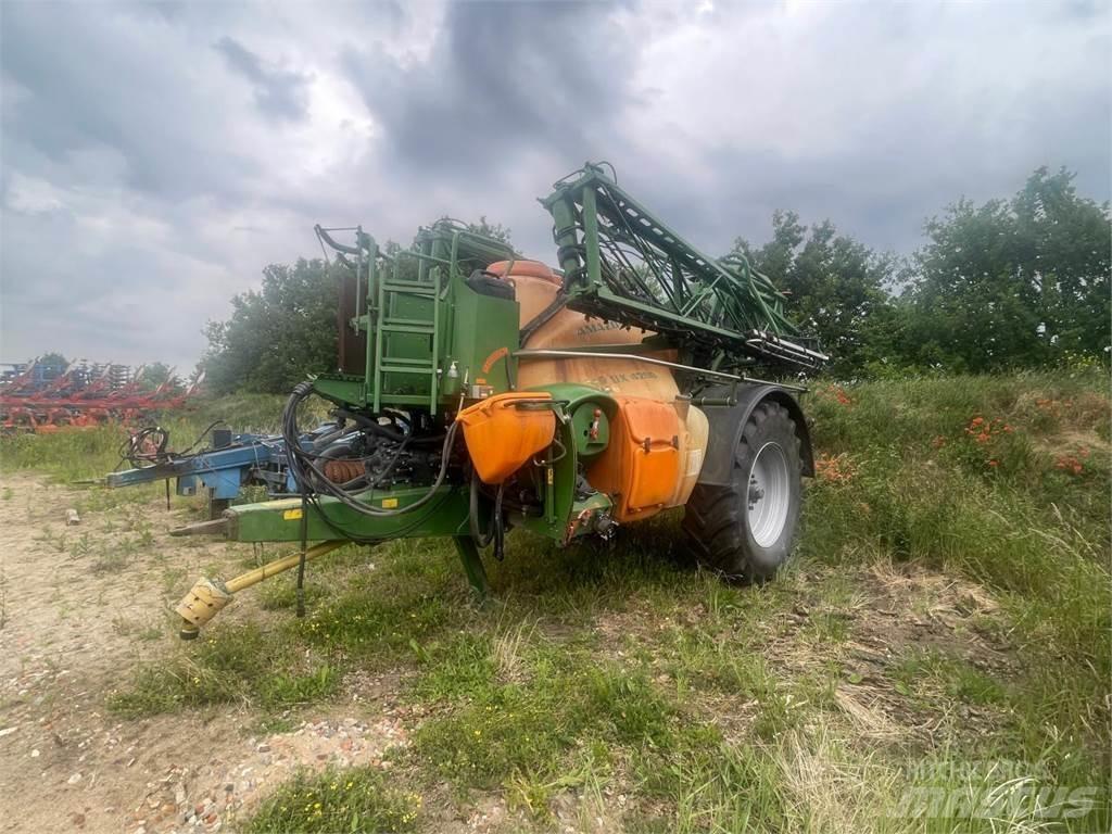 Amazone UX 4200 Getrokken spuitmachines