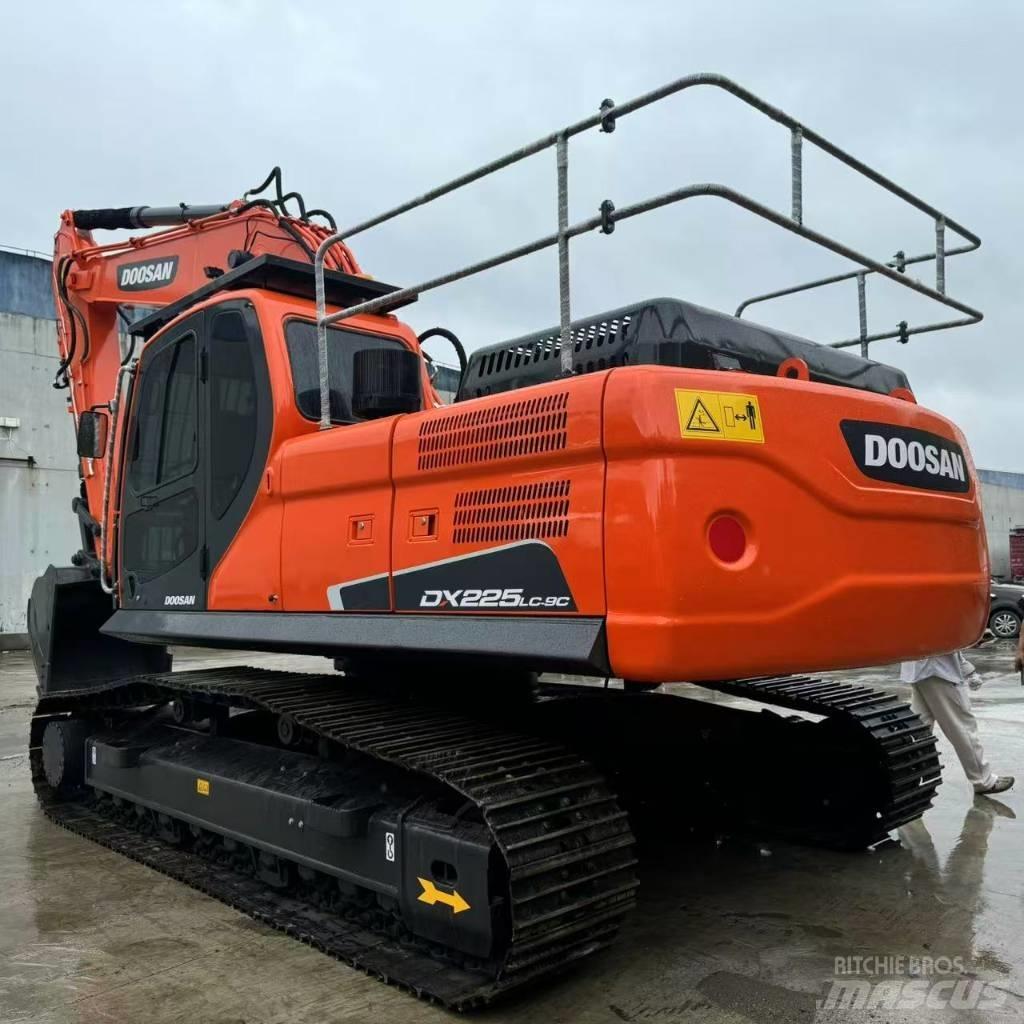 Doosan DX 225 LC Rupsgraafmachines