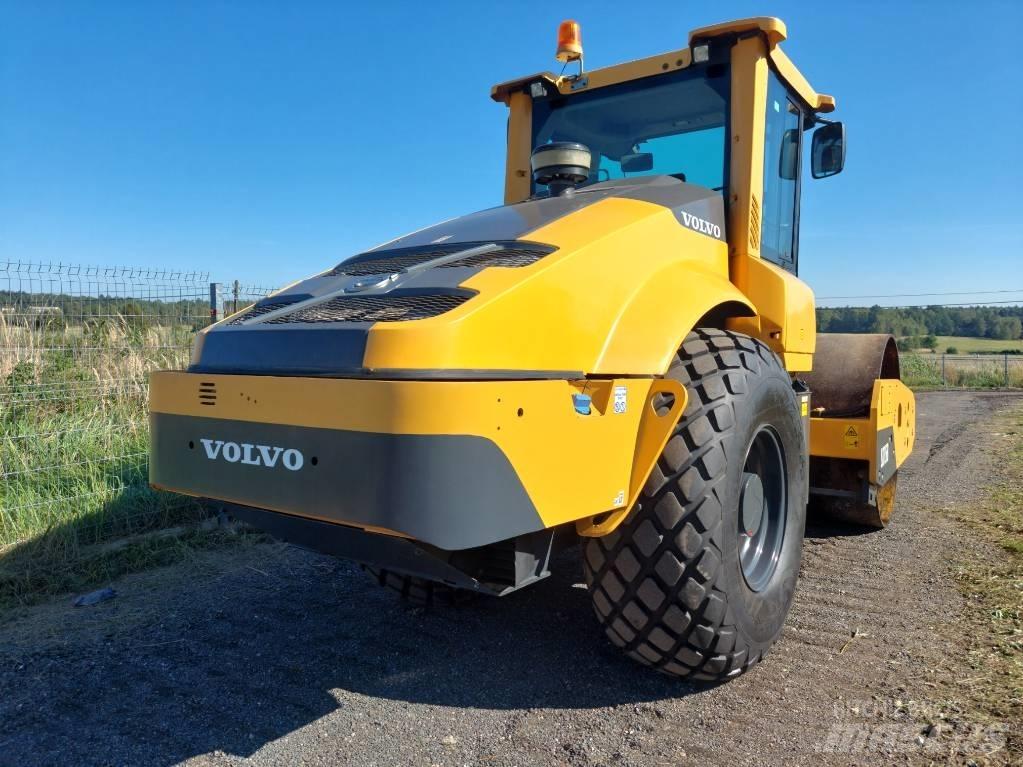 Volvo SD 115 B Trilrolwalsen