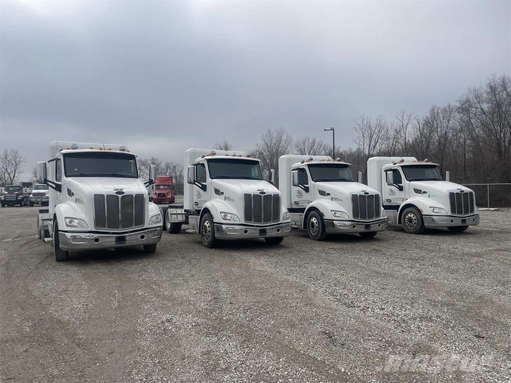 Peterbilt 579 Trekkers