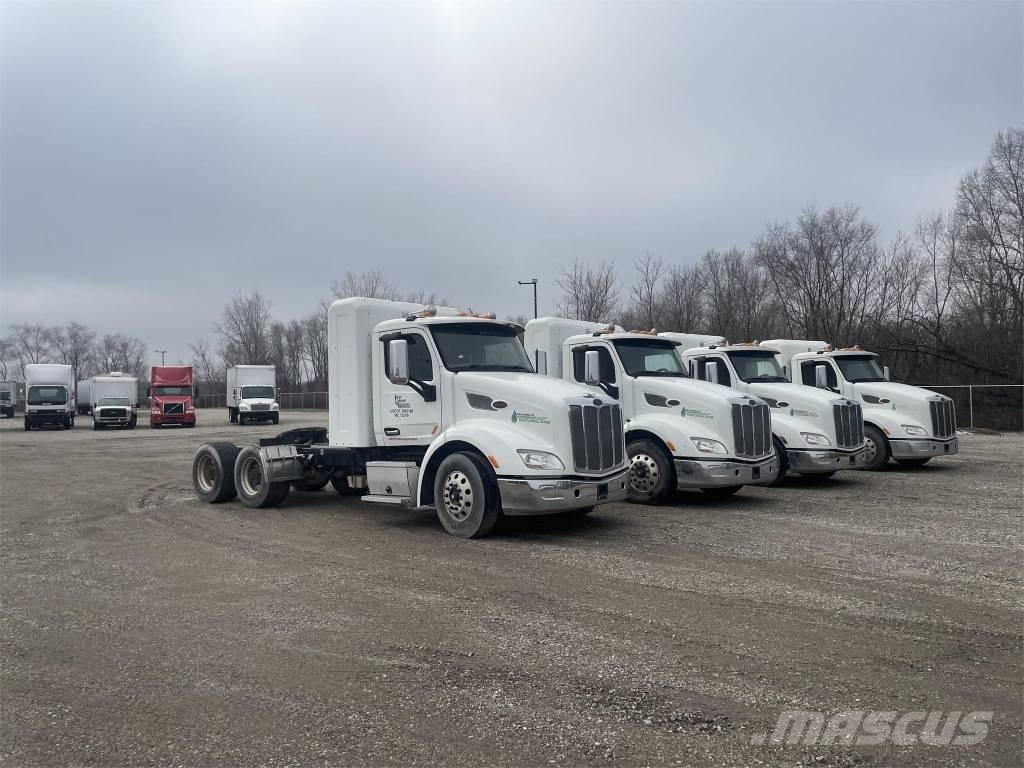 Peterbilt 579 Trekkers