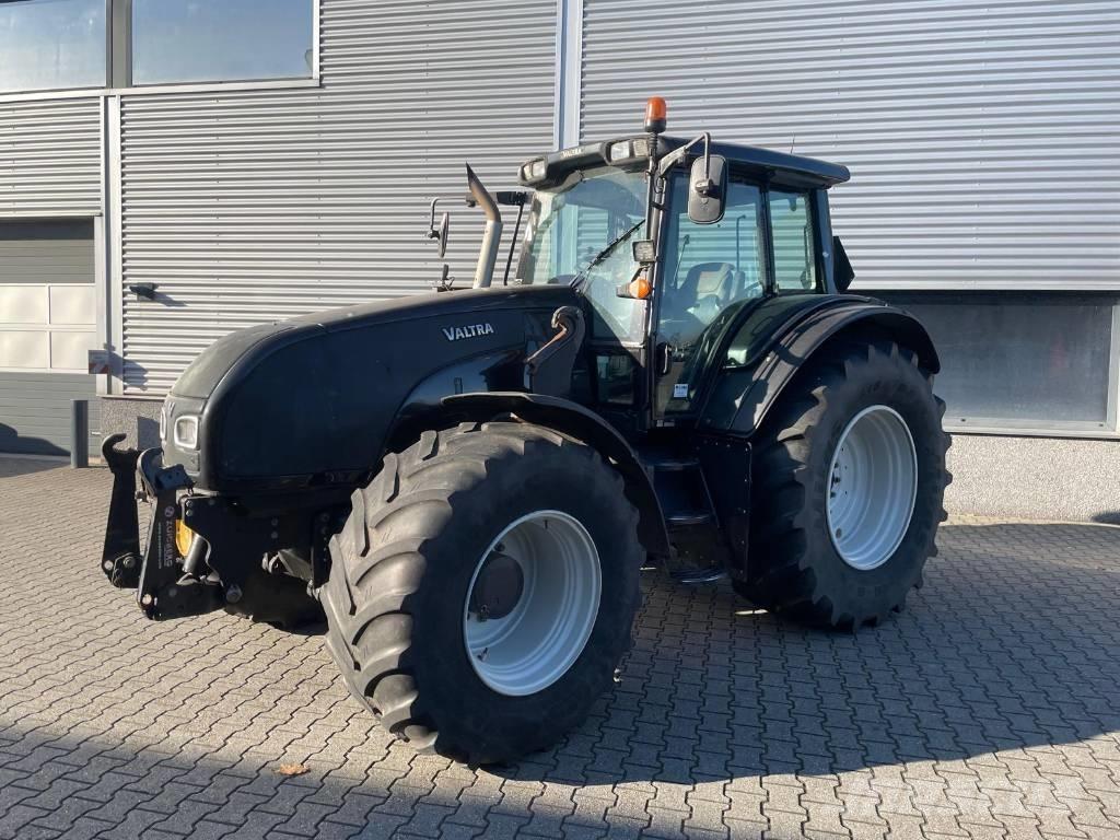 Valtra T151 tractor Tractoren
