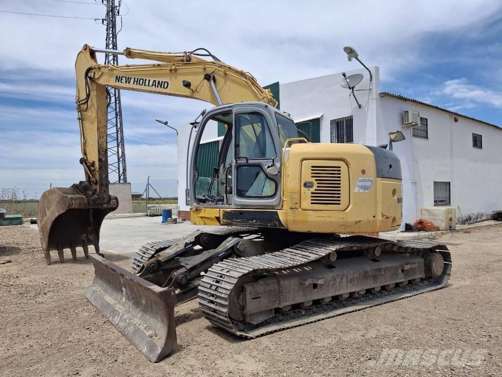 New Holland E 235 SR Rupsgraafmachines