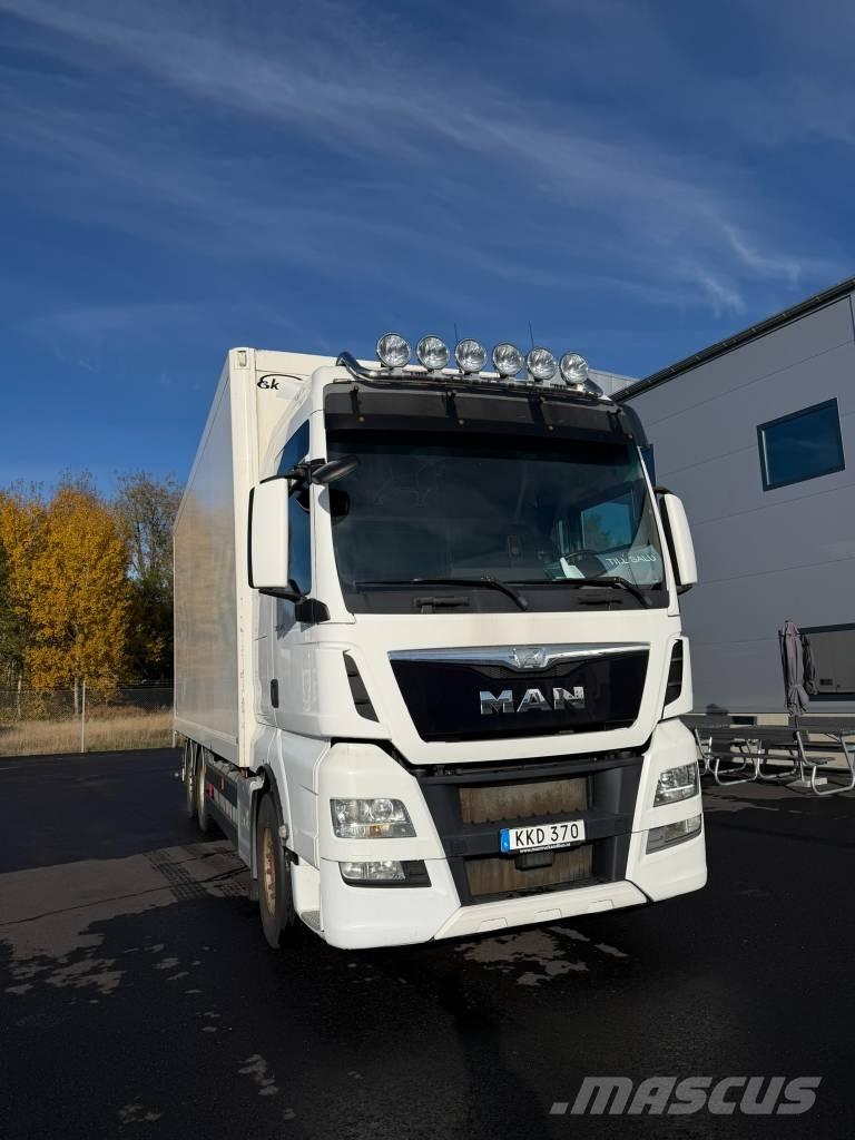 MAN TGX 26.480 6x2 Bakwagens met gesloten opbouw