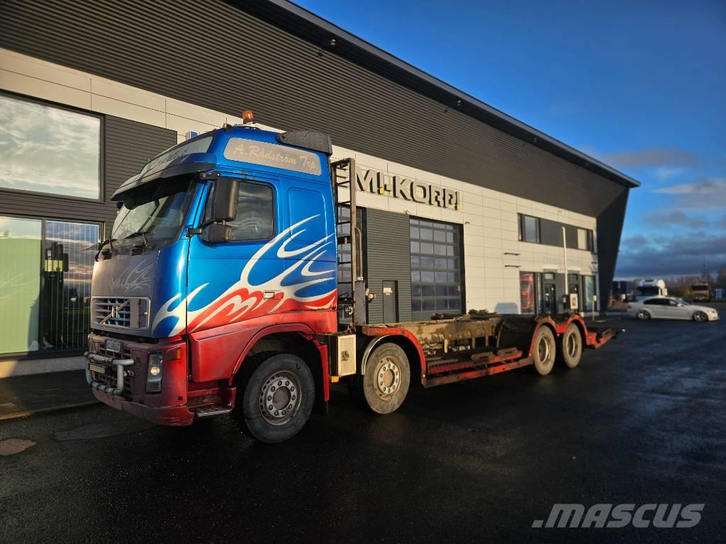 Volvo FH12 8x4 Vrachtwagens voor bosbouwmachines