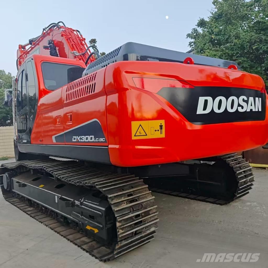 Doosan DX 300 LC Rupsgraafmachines