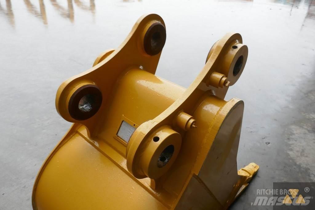 CAT 320 Bucket Bakken
